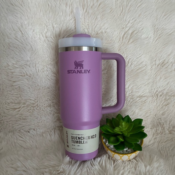 Stanley The Quencher H2.0 Flowstate™ Tumbler 30 OZ Lilac NWT - Picture 2 of 10